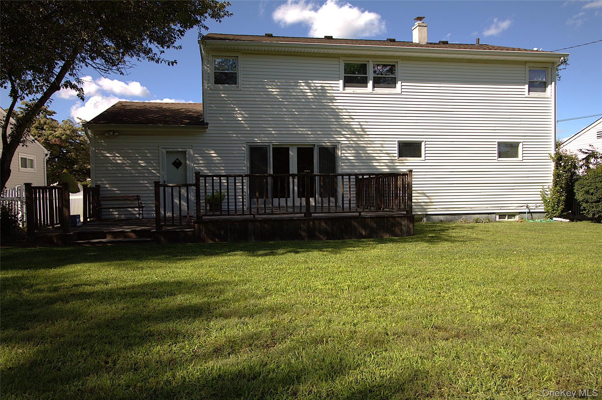 Single Family Margaret Drive E Nassau County, NY 11803, MLS-1033051-19