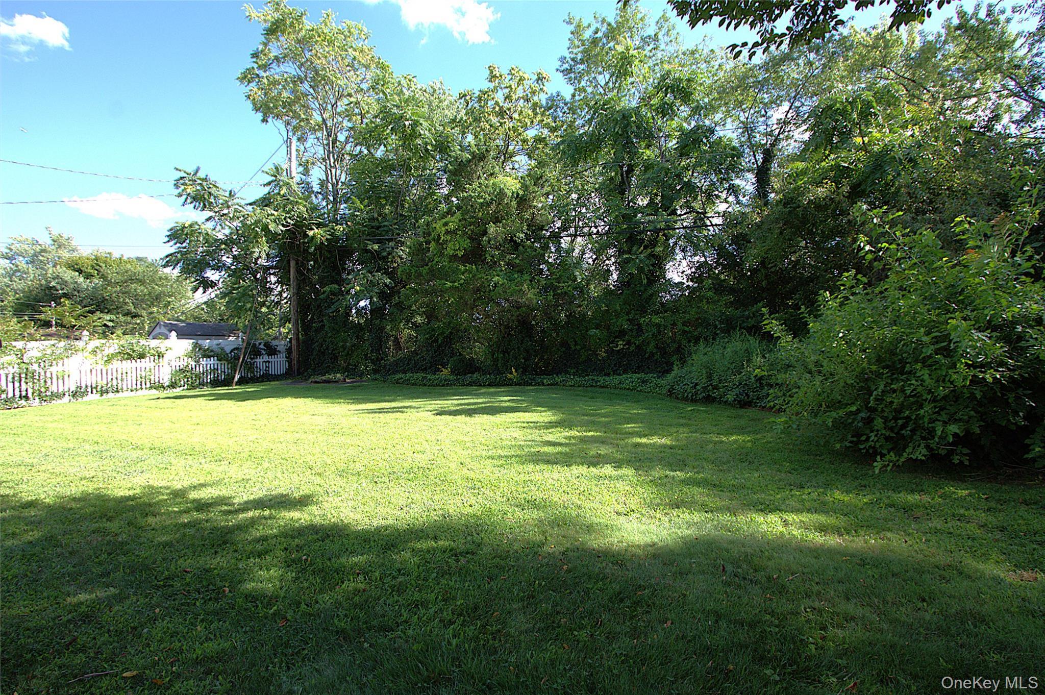Single Family Margaret Drive E  Nassau County, NY 11803, MLS-1033051-21