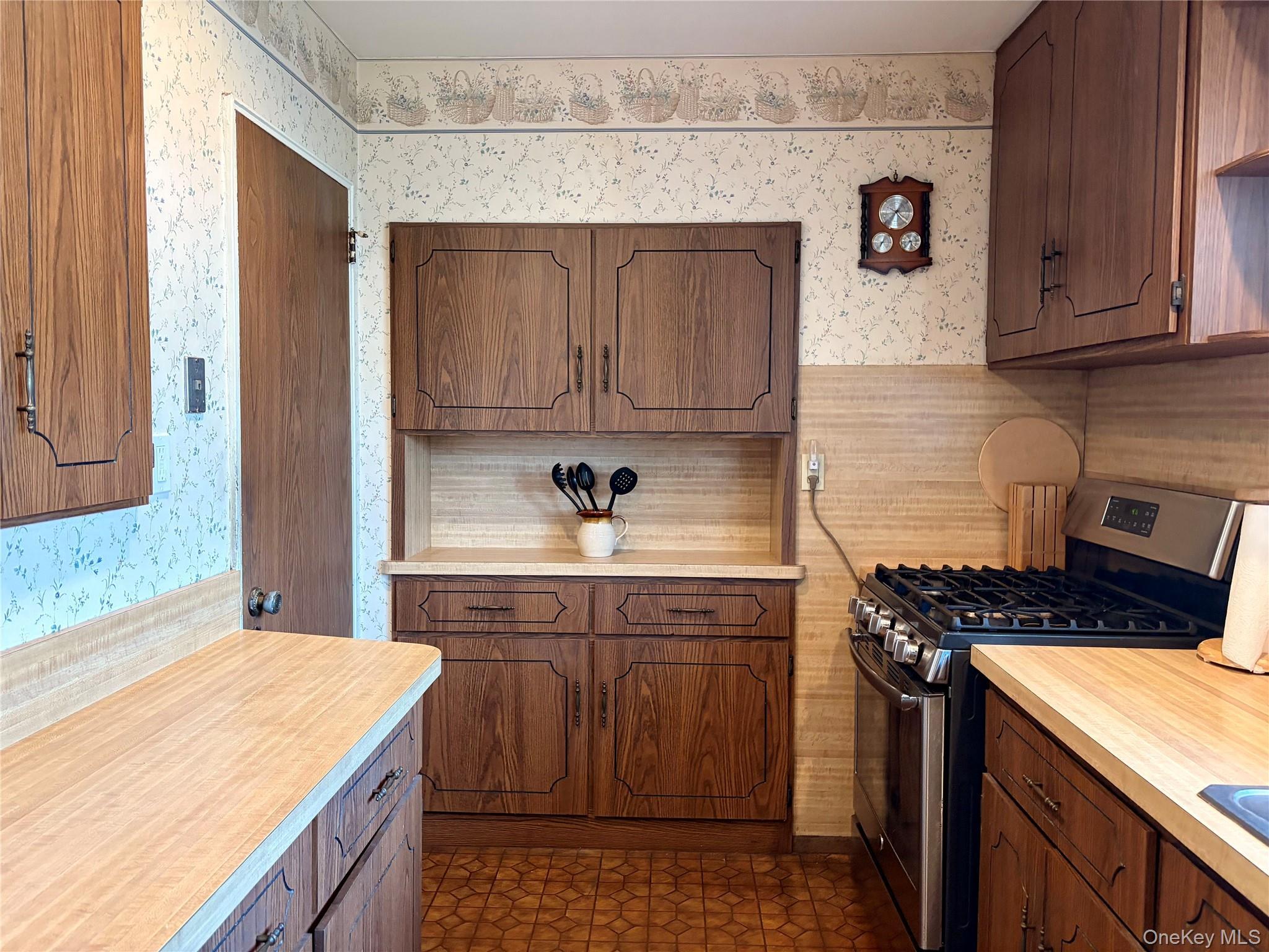 Single Family Margaret Drive E Nassau County, NY 11803, MLS-1033051-6