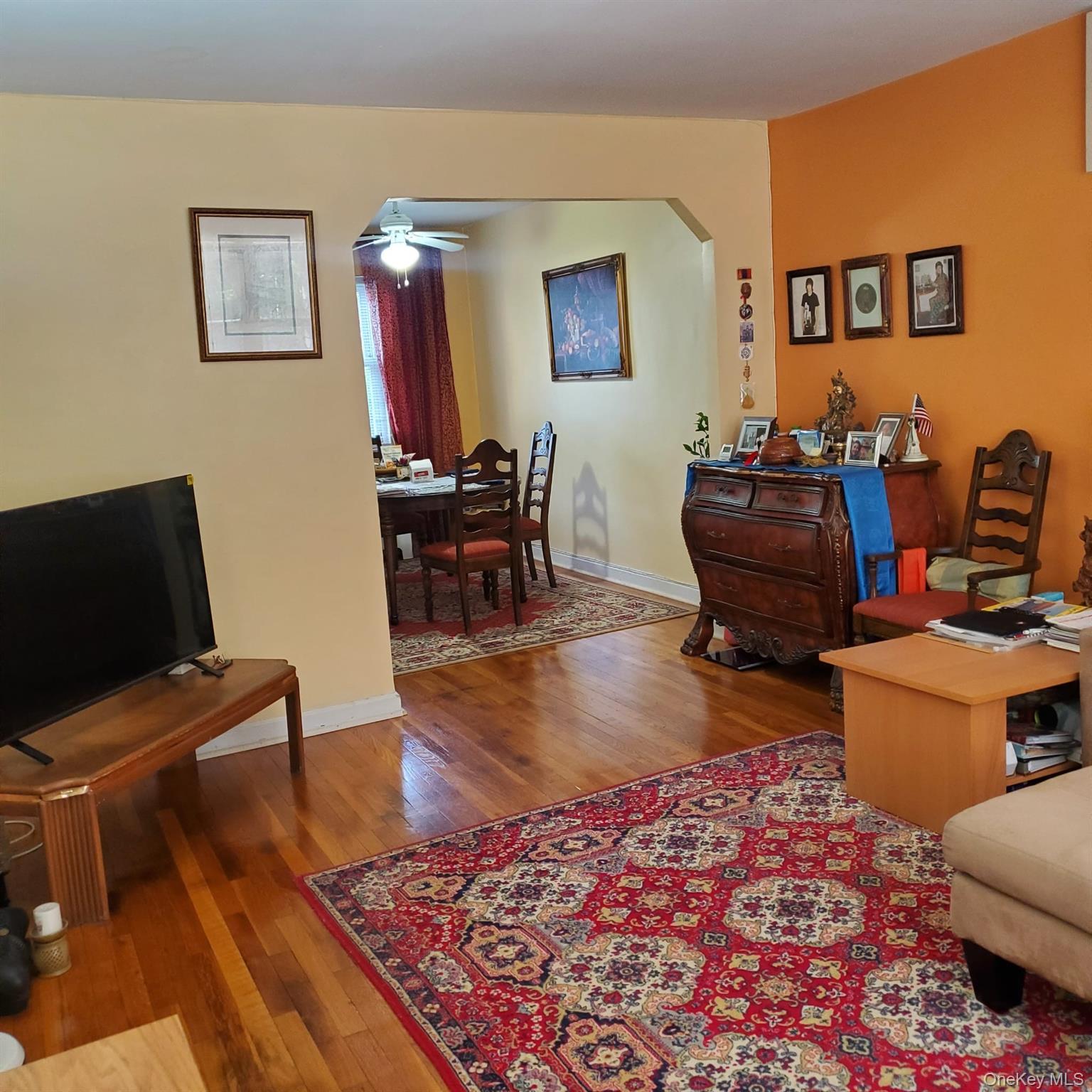 Single Family Adee Avenue  Bronx, NY 10469, MLS-1033073-4