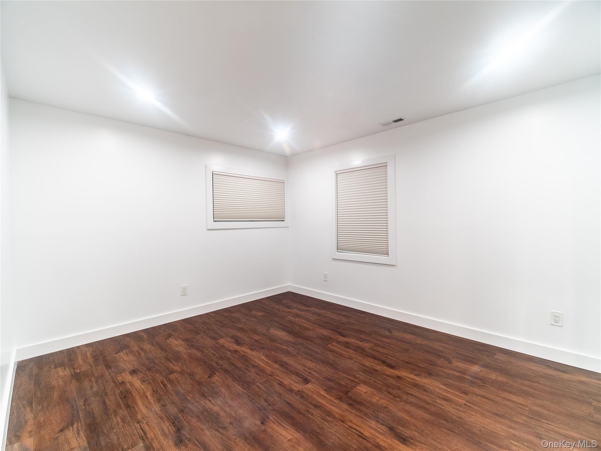 Single Family Westchester Avenue  Westchester County, NY 10573, MLS-1033076-6