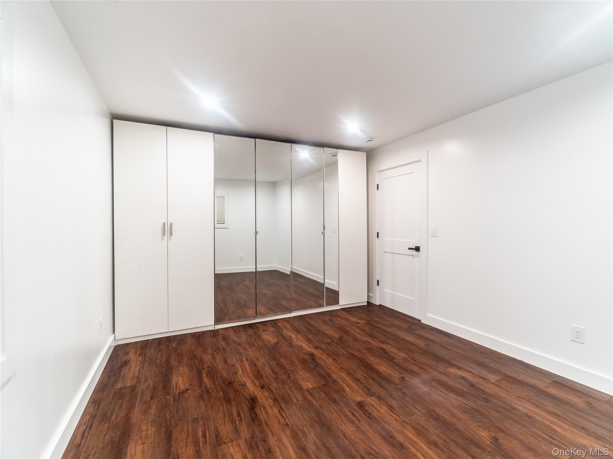 Single Family Westchester Avenue  Westchester County, NY 10573, MLS-1033076-7