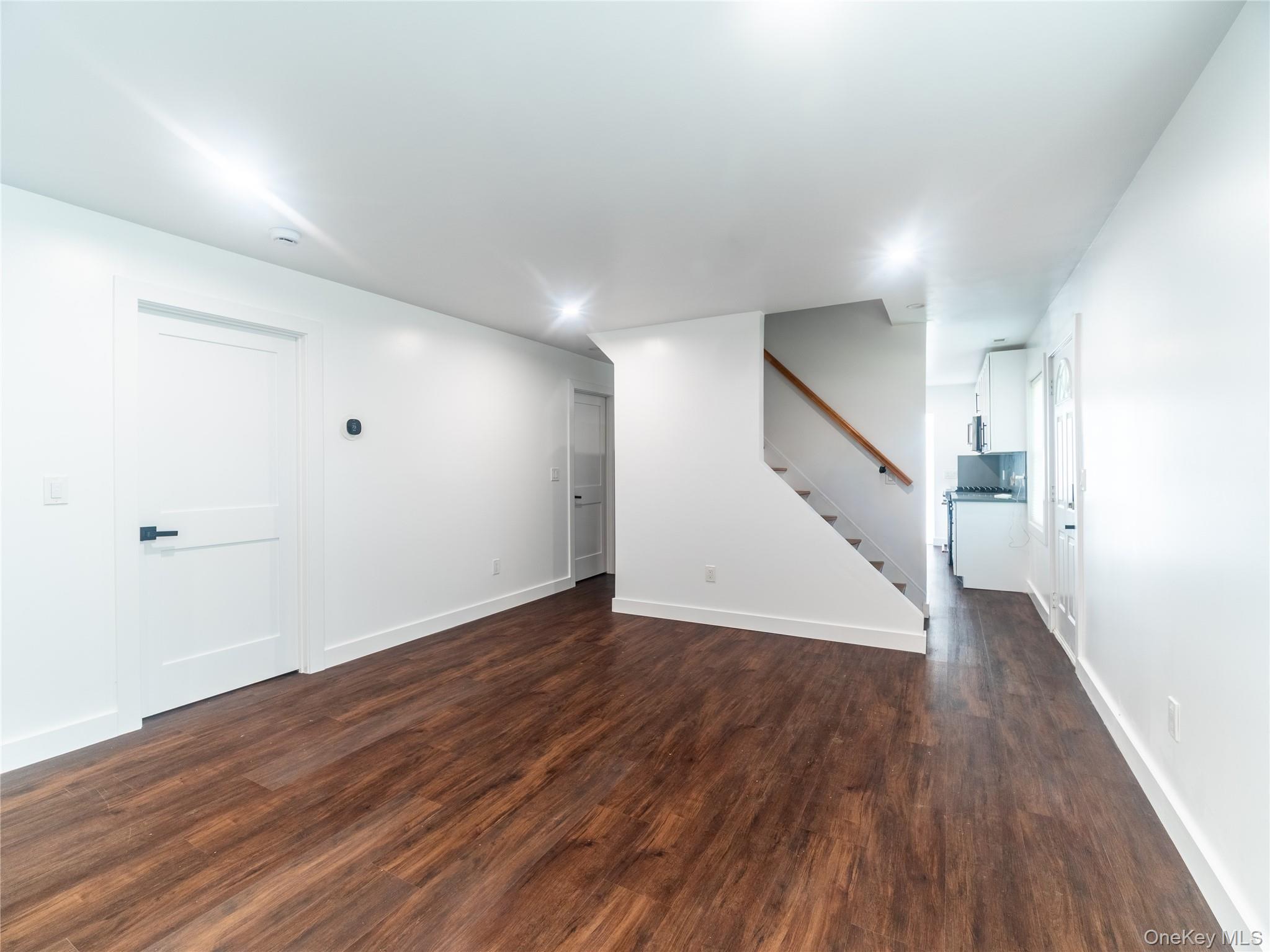 Single Family Westchester Avenue  Westchester County, NY 10573, MLS-1033076-9
