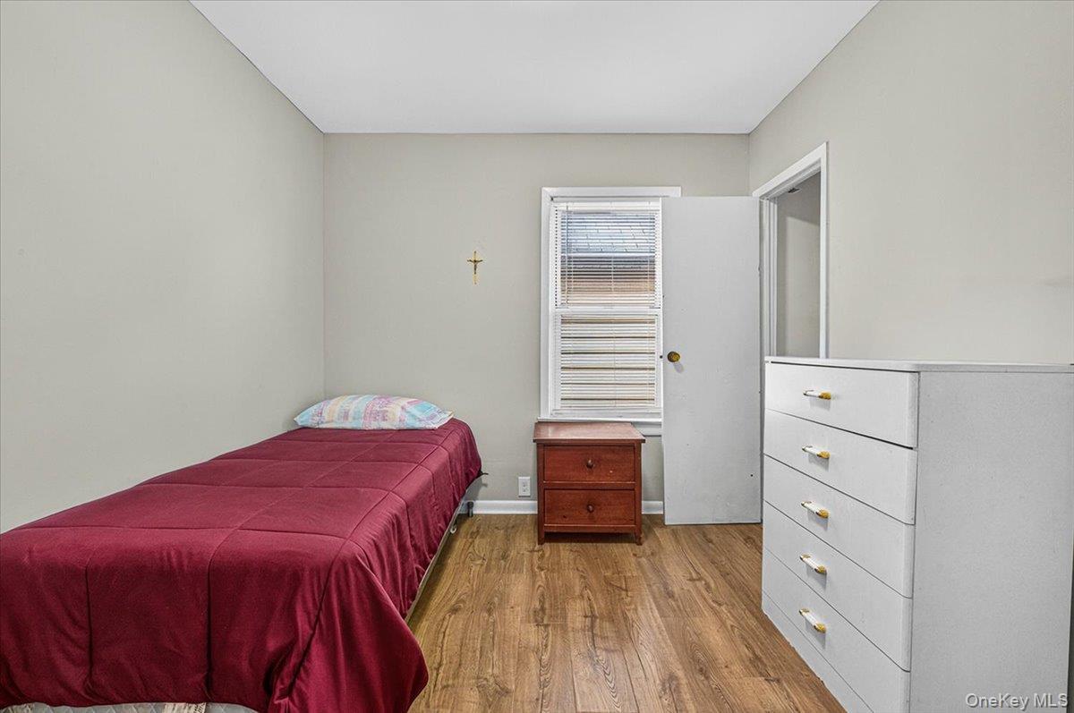 Single Family 187th Place Queens, NY 11423, MLS-1033080-13