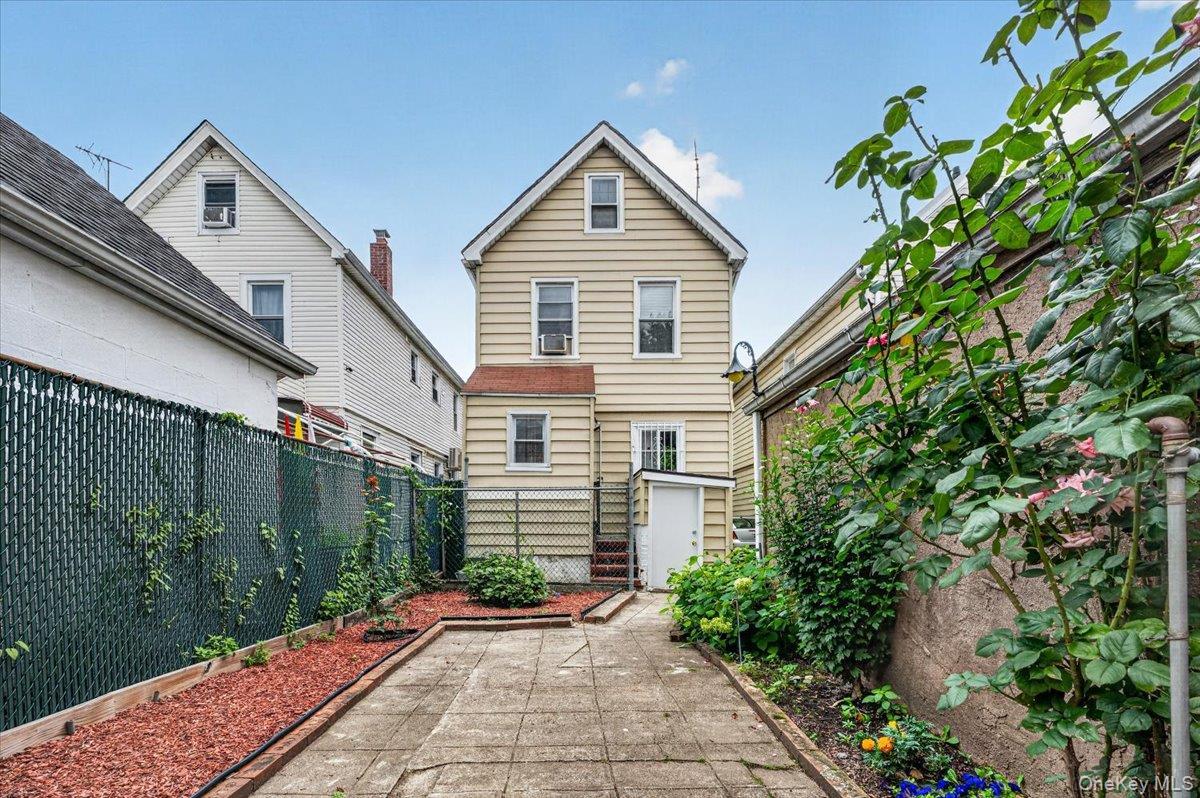 Single Family 187th Place Queens, NY 11423, MLS-1033080-19