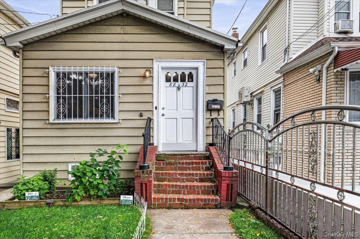 Single Family 187th Place Queens, NY 11423, MLS-1033080-2