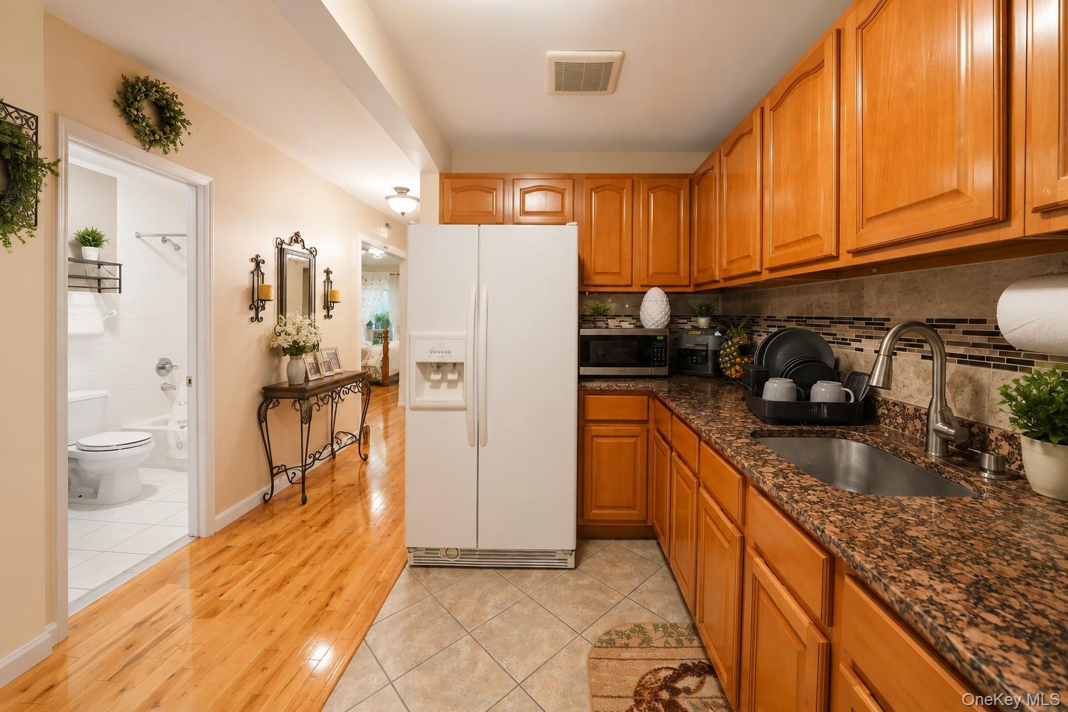 Single Family Willoughby Avenue Brooklyn, NY 11237, MLS-1033086-16