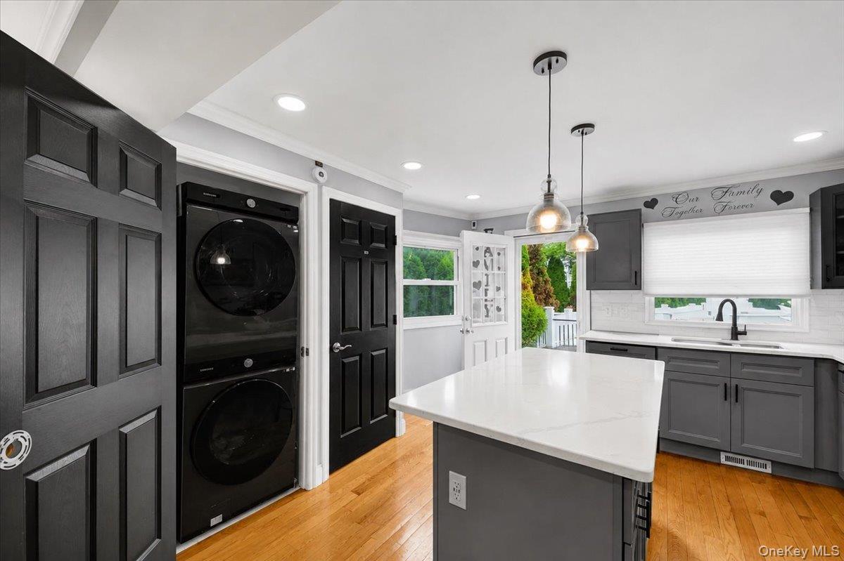 Single Family Westervelt Avenue  Bronx, NY 10469, MLS-1033098-10