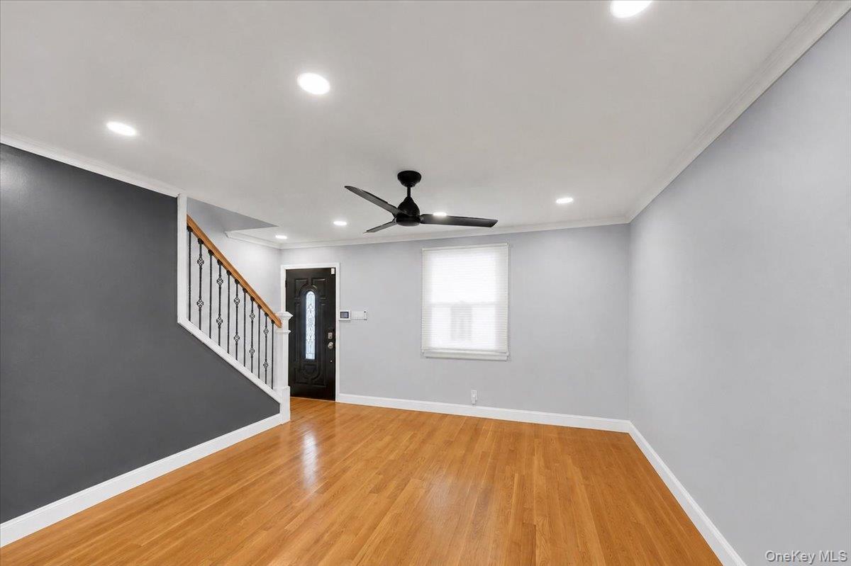 Single Family Westervelt Avenue  Bronx, NY 10469, MLS-1033098-7