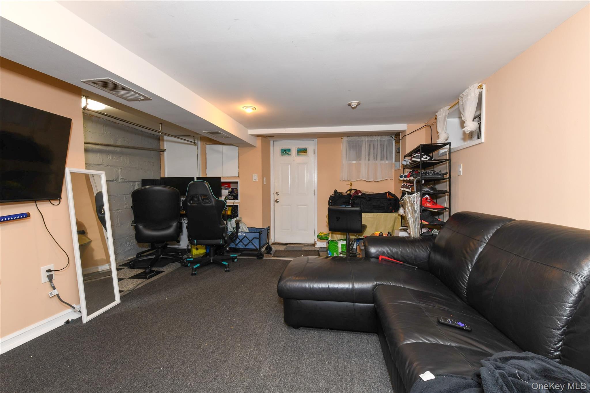 Single Family 116th Avenue Queens, NY 11420, MLS-1033120-27
