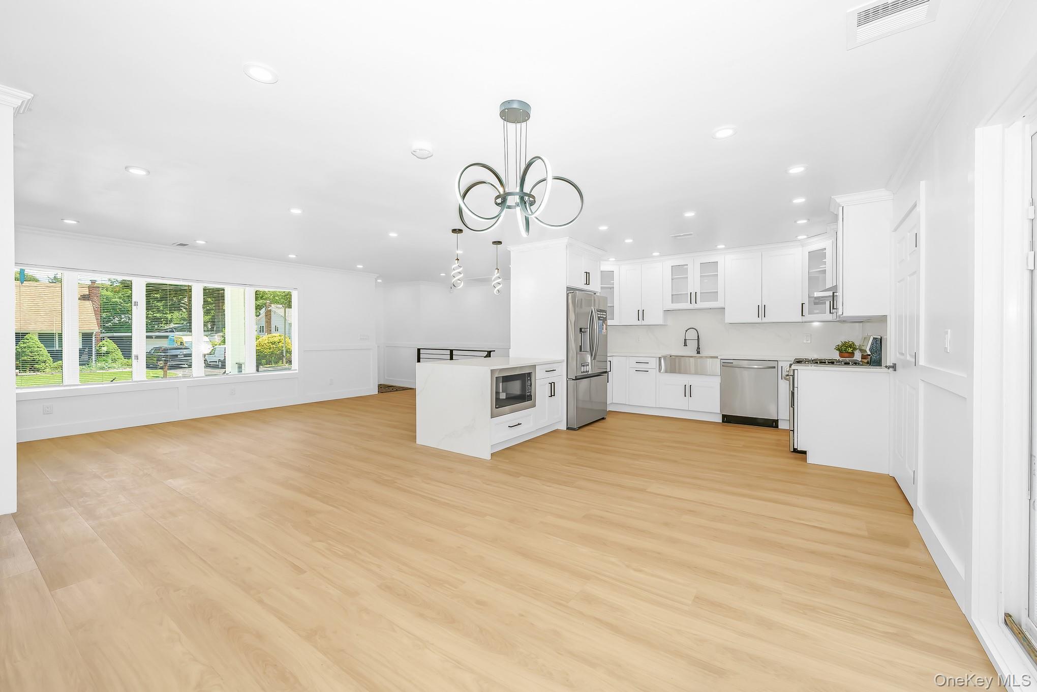 Single Family Joan Avenue  Suffolk County, NY 11720, MLS-1033138-11