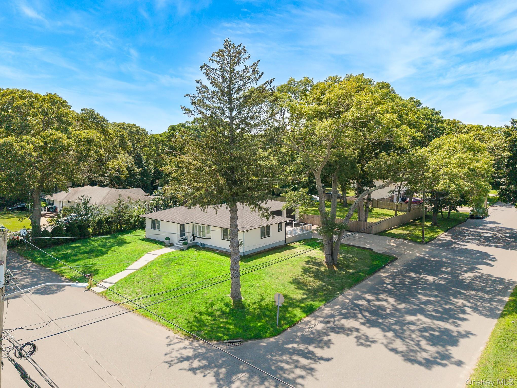Single Family Joan Avenue  Suffolk County, NY 11720, MLS-1033138-45