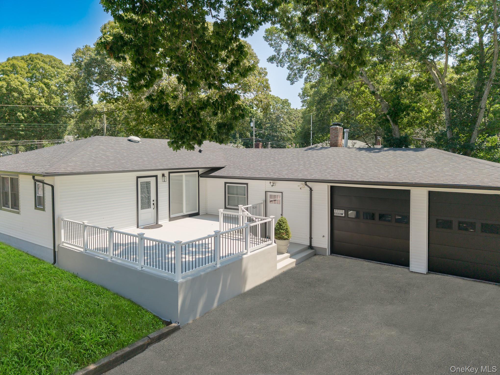 Single Family Joan Avenue  Suffolk County, NY 11720, MLS-1033138-47