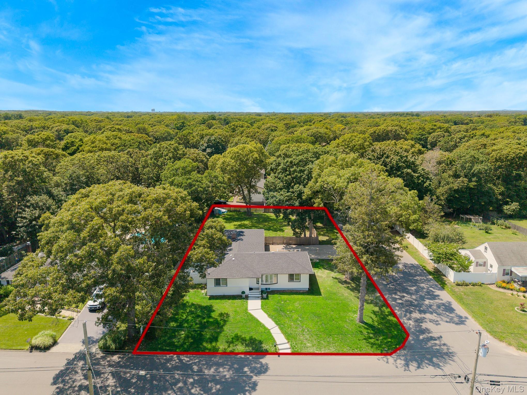 Single Family Joan Avenue  Suffolk County, NY 11720, MLS-1033138-5