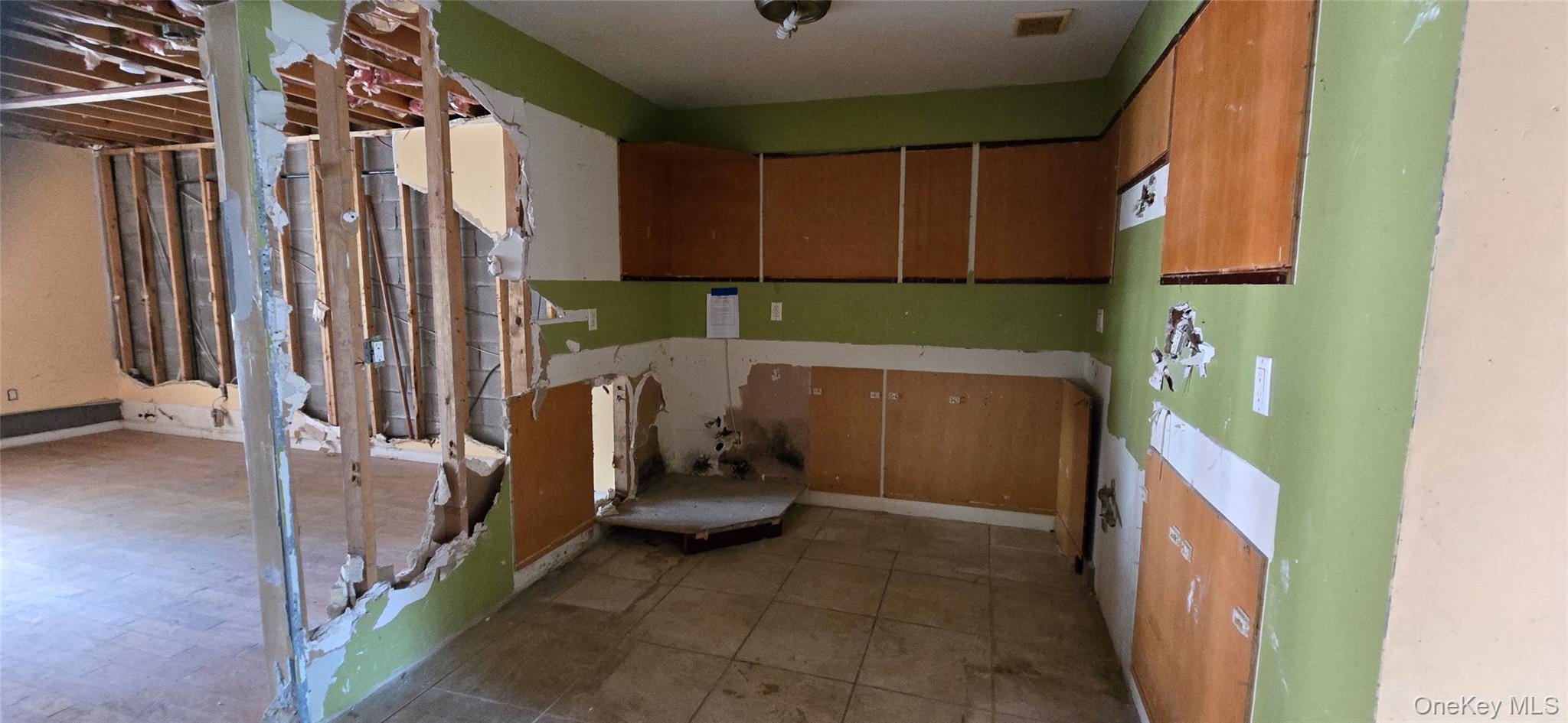 Single Family Pinson Street  Queens, NY 11691, MLS-1033161-15