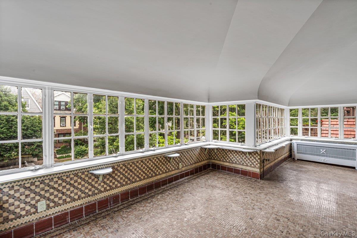 Single Family Ascan Avenue Queens, NY 11375, MLS-1033196-10