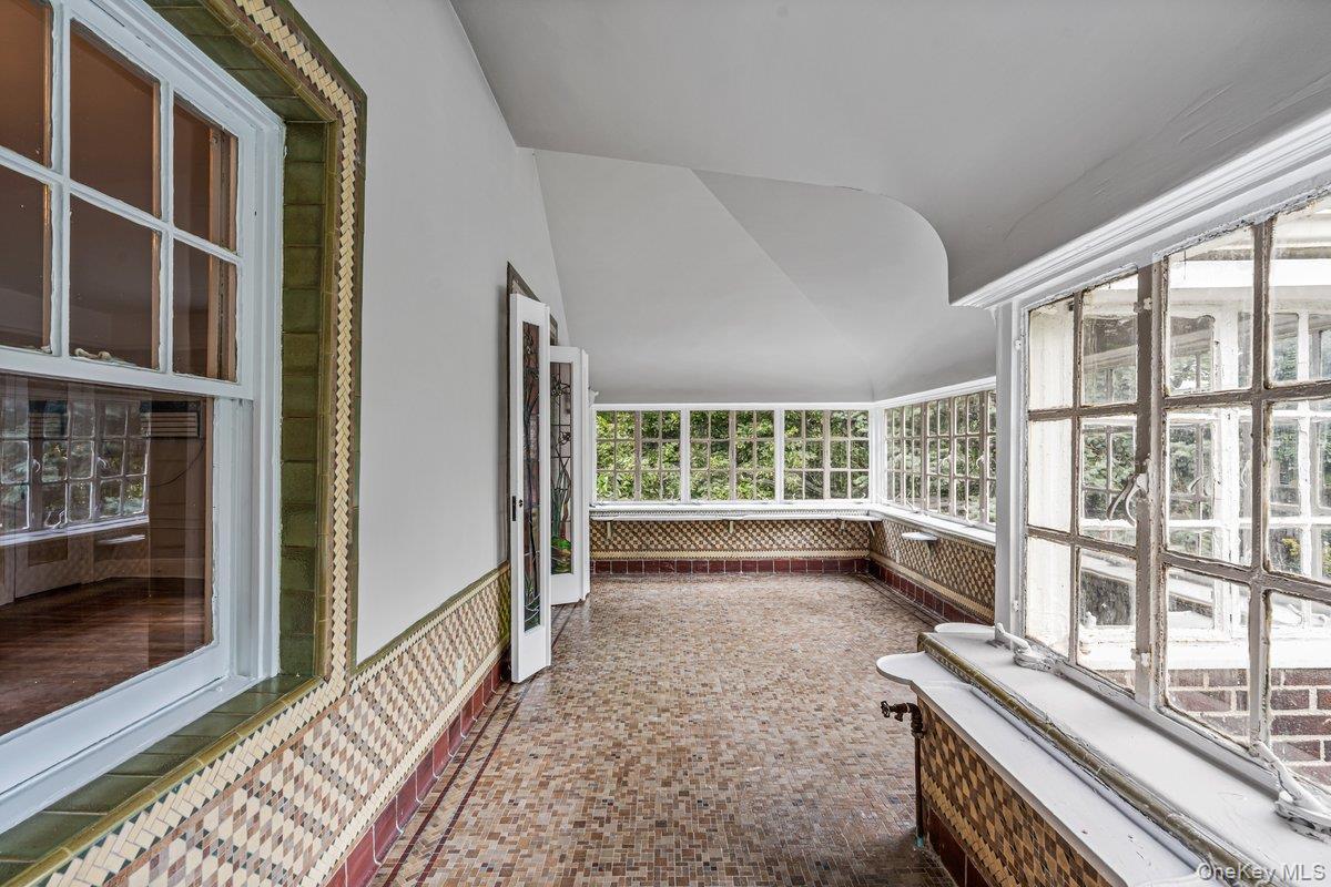 Single Family Ascan Avenue Queens, NY 11375, MLS-1033196-11