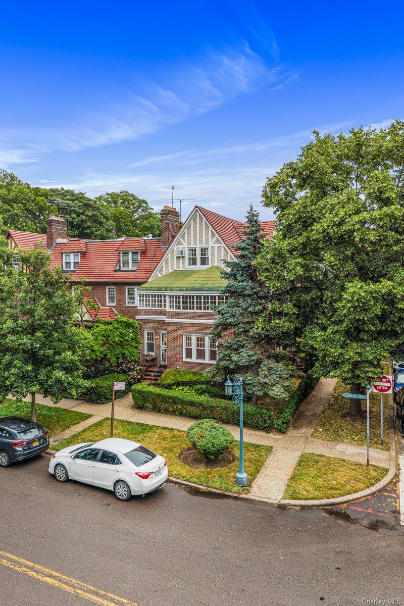 Single Family Ascan Avenue  Queens, NY 11375, MLS-1033196-23