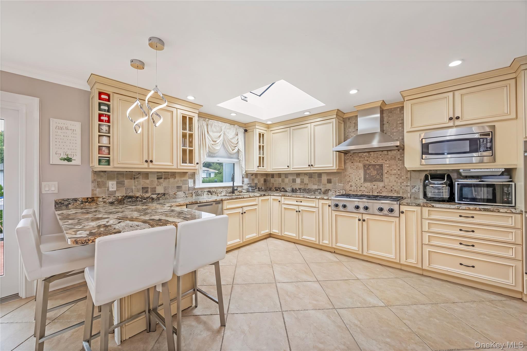 Single Family E Lincoln Avenue Nassau County, NY 11758, MLS-1033212-24