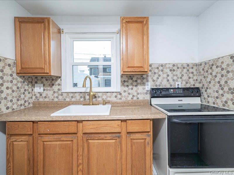 Single Family Old Farm Road  Nassau County, NY 11756, MLS-1033238-16