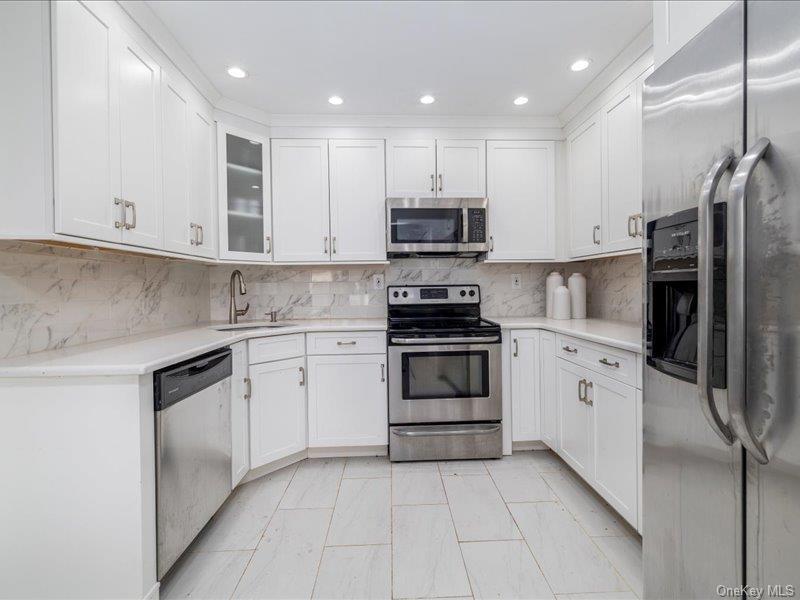 Single Family Old Farm Road  Nassau County, NY 11756, MLS-1033238-3