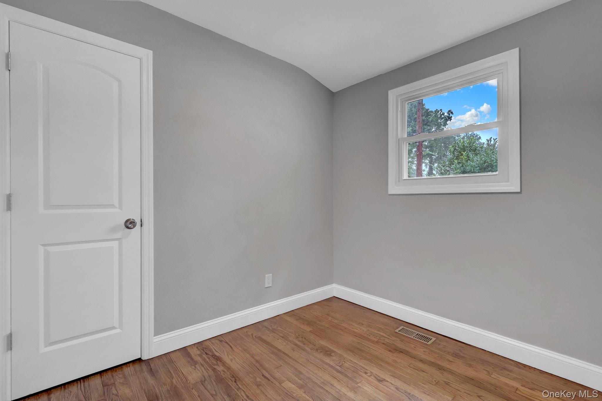 Single Family Hayrick Lane  Suffolk County, NY 11725, MLS-1033244-18