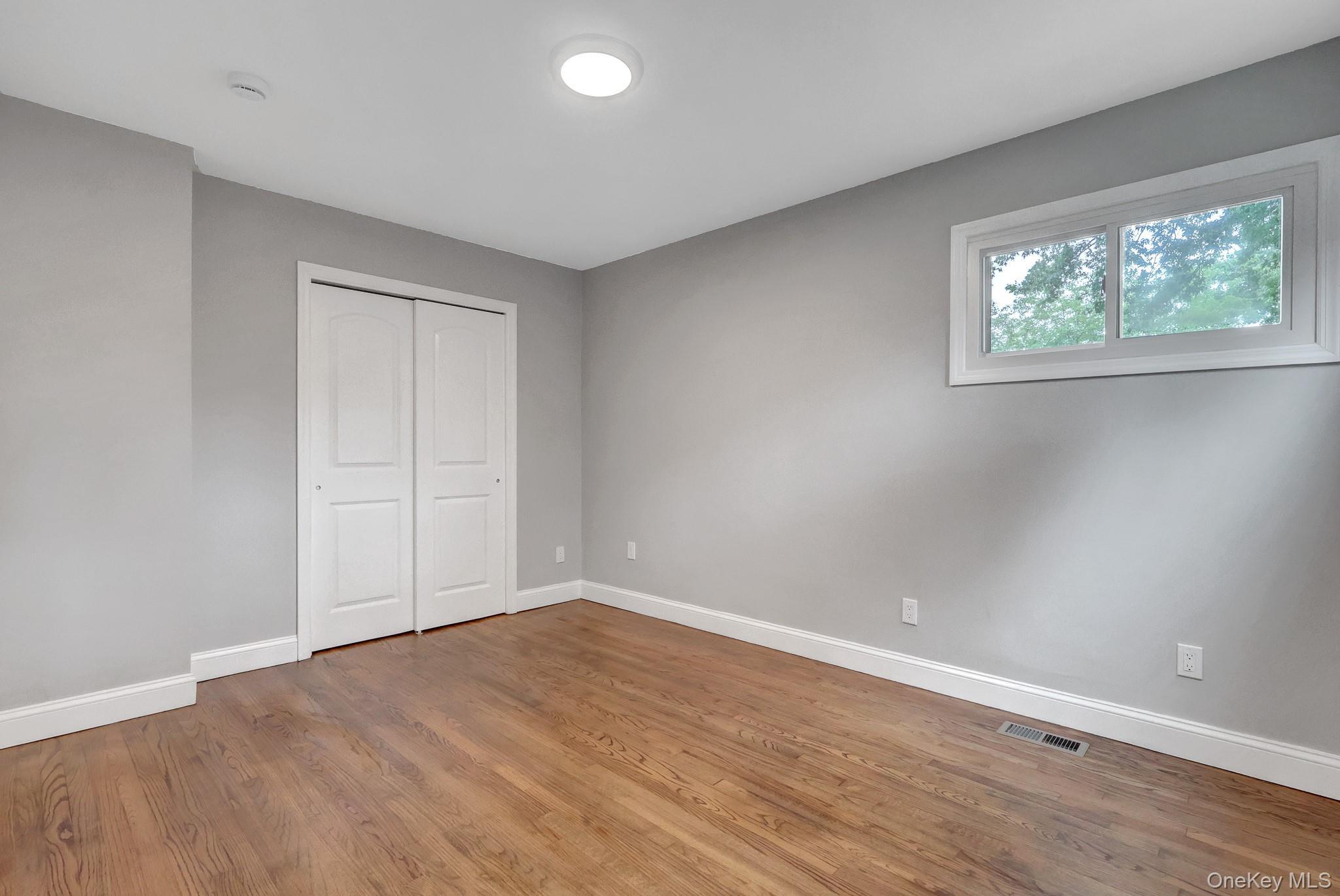 Single Family Hayrick Lane  Suffolk County, NY 11725, MLS-1033244-22