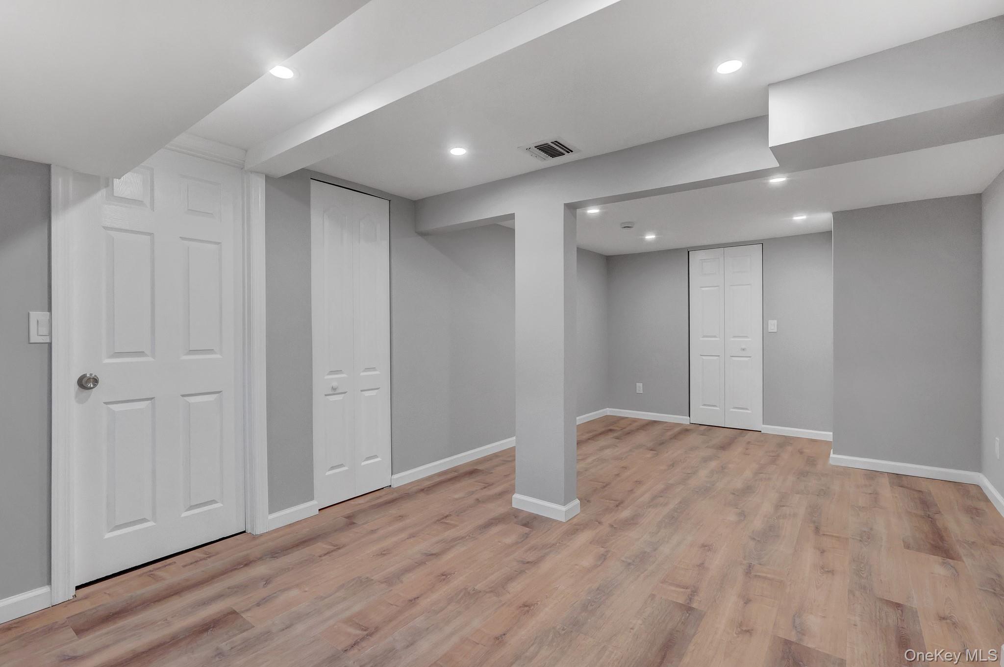 Single Family Hayrick Lane  Suffolk County, NY 11725, MLS-1033244-25