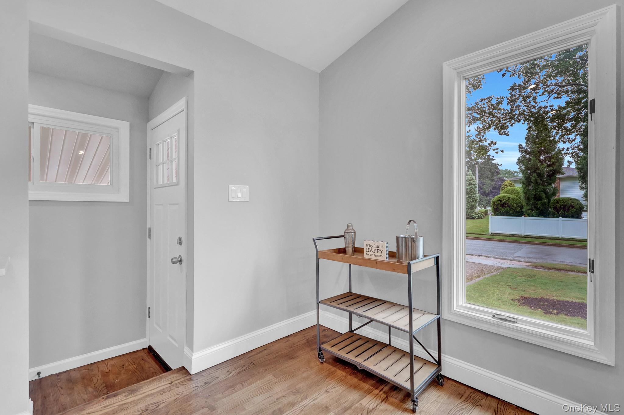 Single Family Hayrick Lane  Suffolk County, NY 11725, MLS-1033244-5