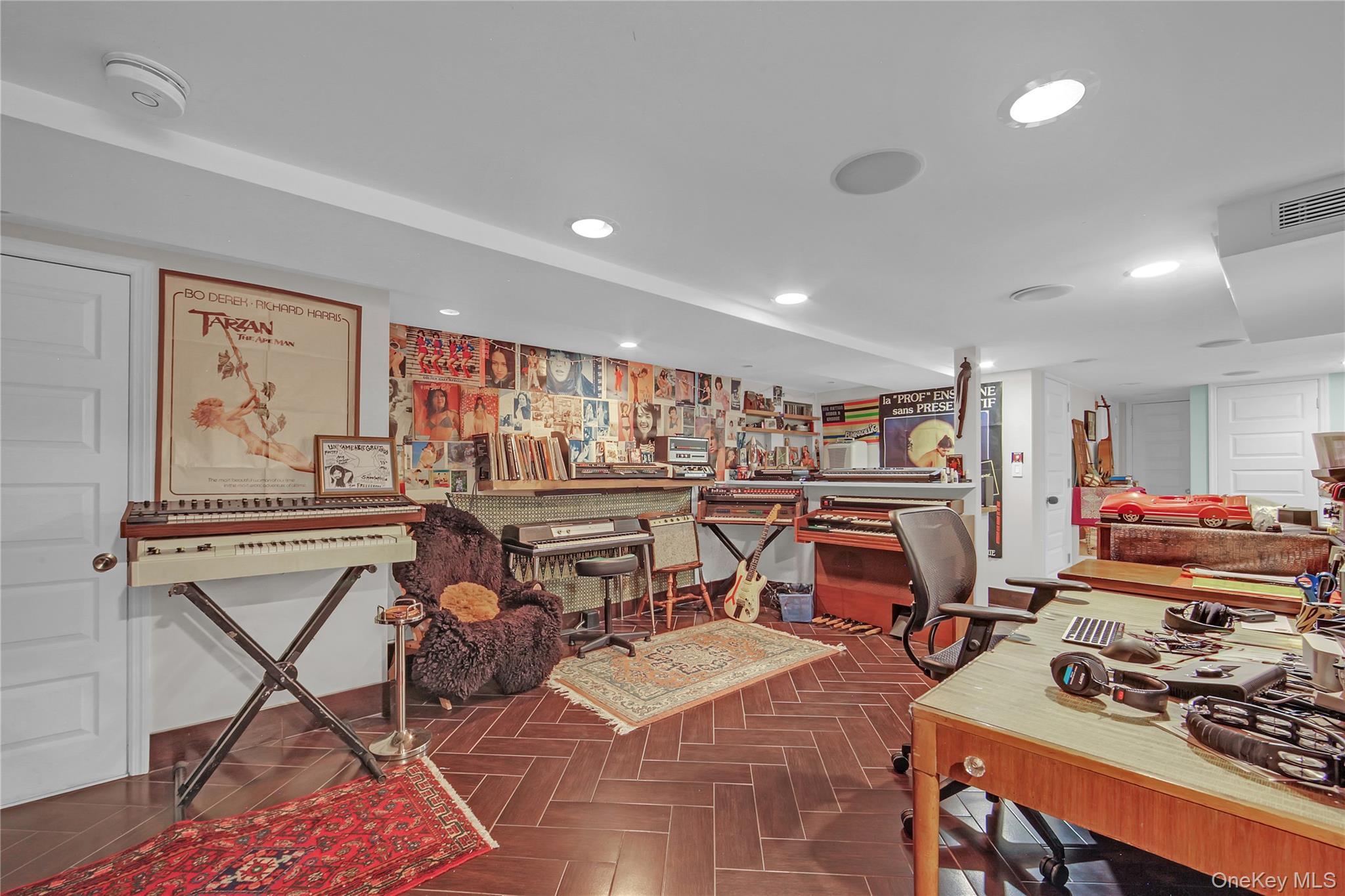 Single Family Dekalb Avenue  Brooklyn, NY 11216, MLS-1033246-22