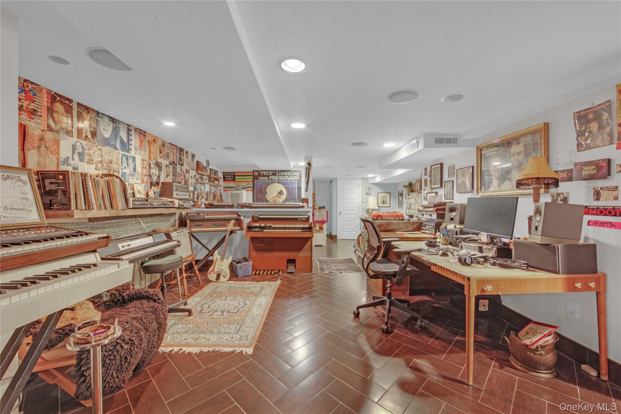 Single Family Dekalb Avenue  Brooklyn, NY 11216, MLS-1033246-23