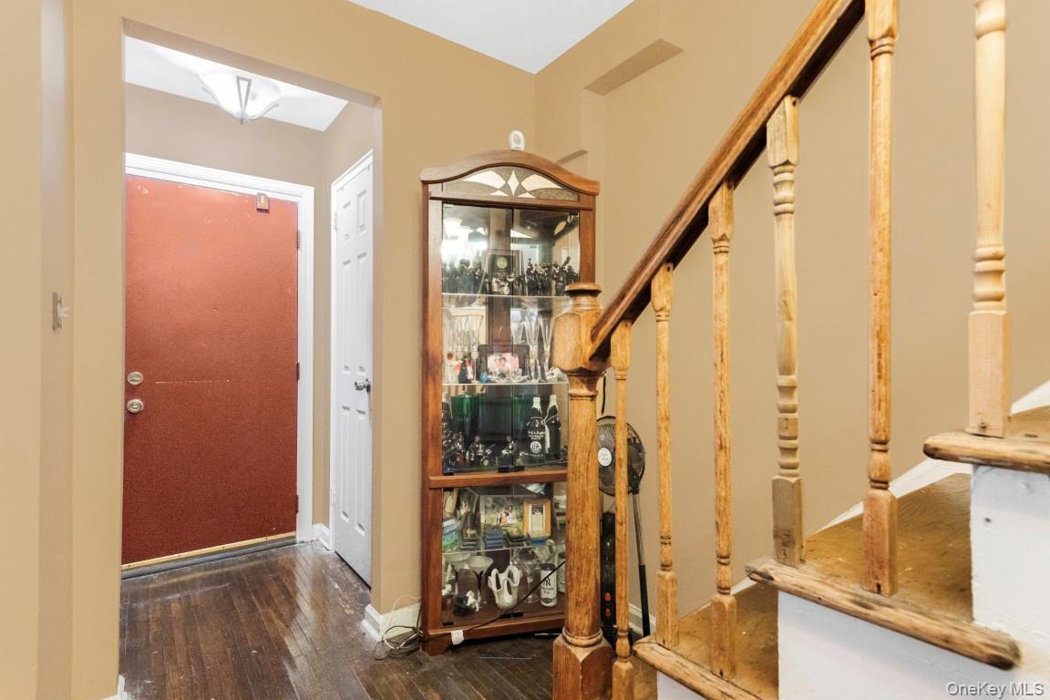 Single Family E 230th Street Bronx, NY 10466, MLS-1033263-11