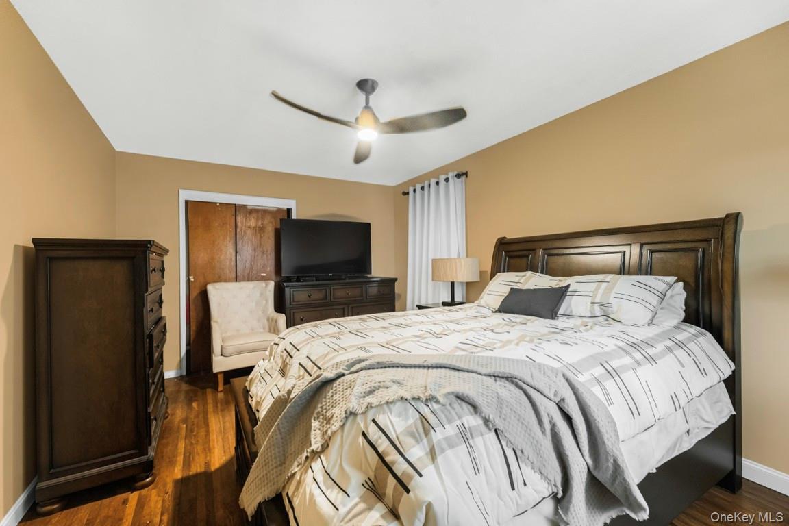 Single Family E 230th Street Bronx, NY 10466, MLS-1033263-14