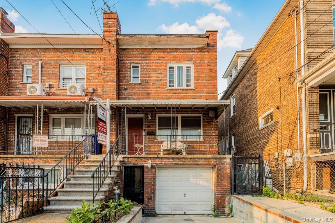 Single Family E 230th Street Bronx, NY 10466, MLS-1033263-2