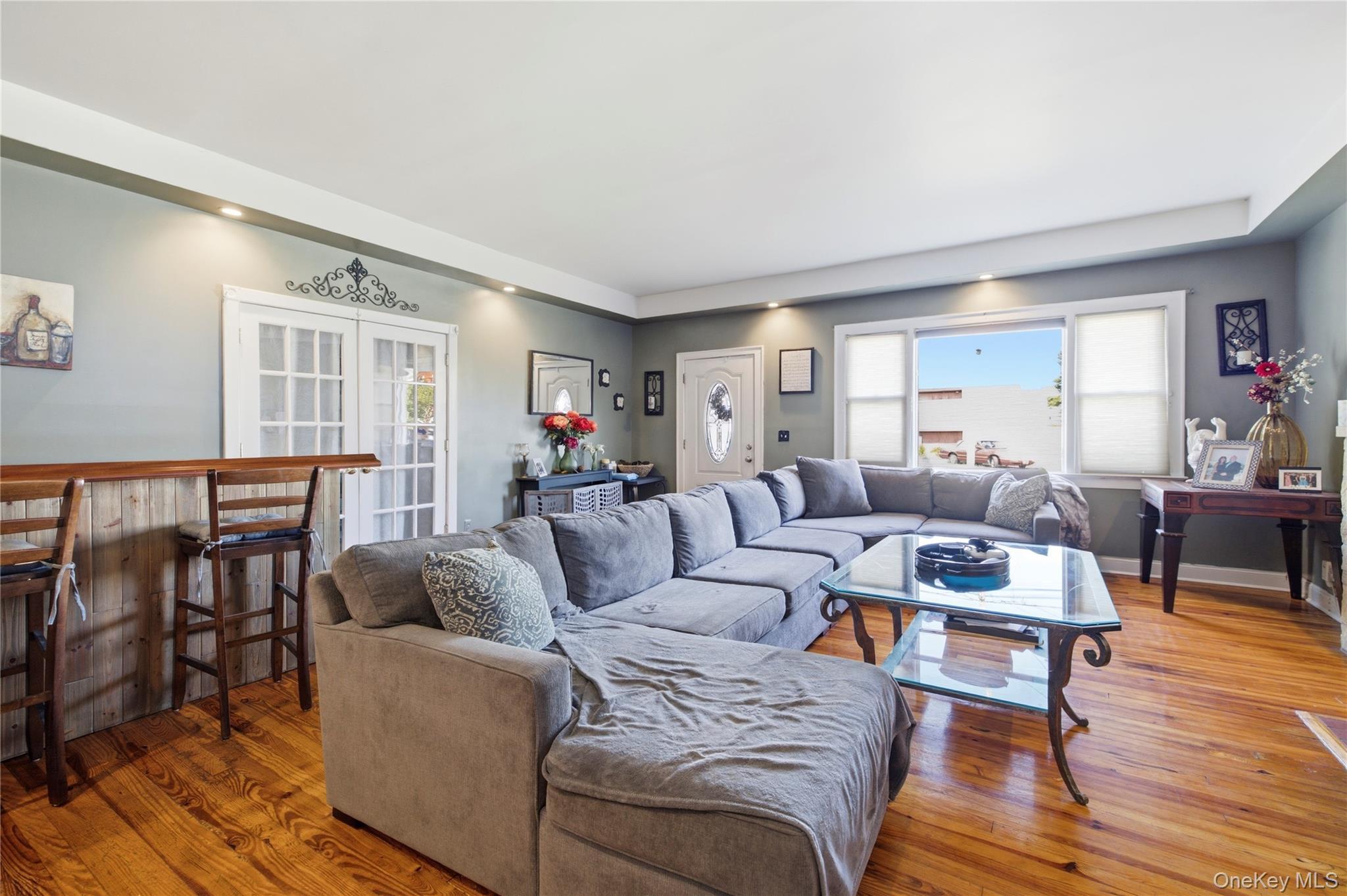 Single Family S 6th Street  Suffolk County, NY 11757, MLS-1033268-2