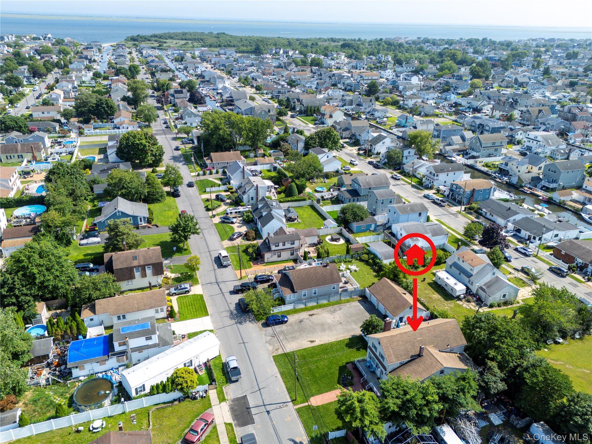 Single Family S 6th Street  Suffolk County, NY 11757, MLS-1033268-22