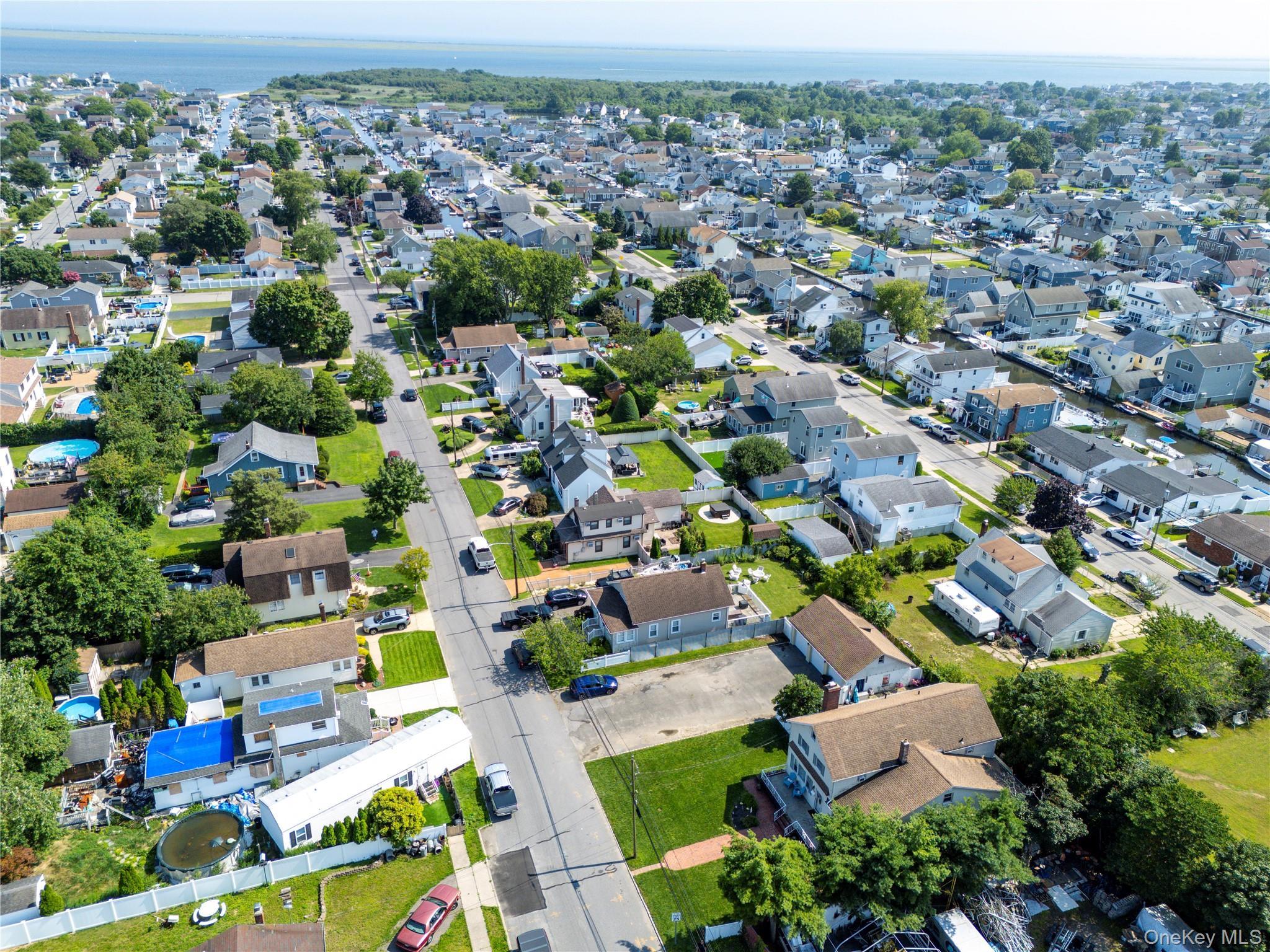 Single Family S 6th Street  Suffolk County, NY 11757, MLS-1033268-23