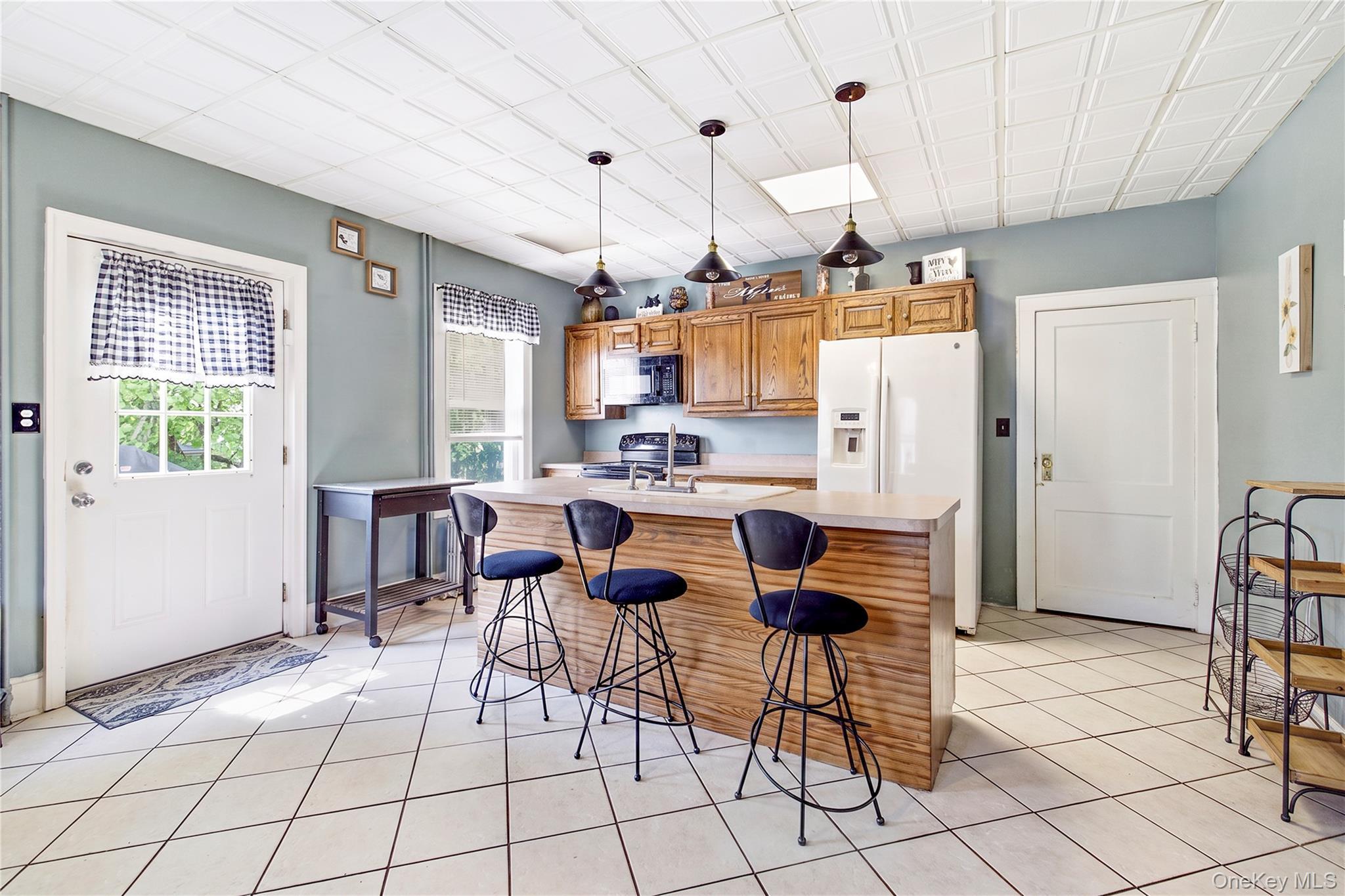 Single Family S 6th Street  Suffolk County, NY 11757, MLS-1033268-6