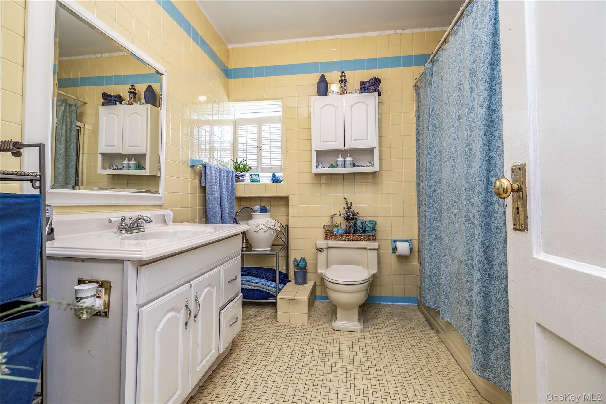 Single Family S 6th Street  Suffolk County, NY 11757, MLS-1033268-8
