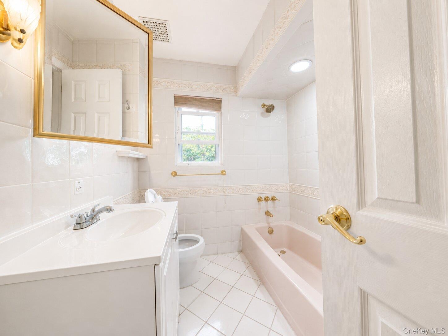 Single Family 22nd Avenue Queens, NY 11357, MLS-1033269-11