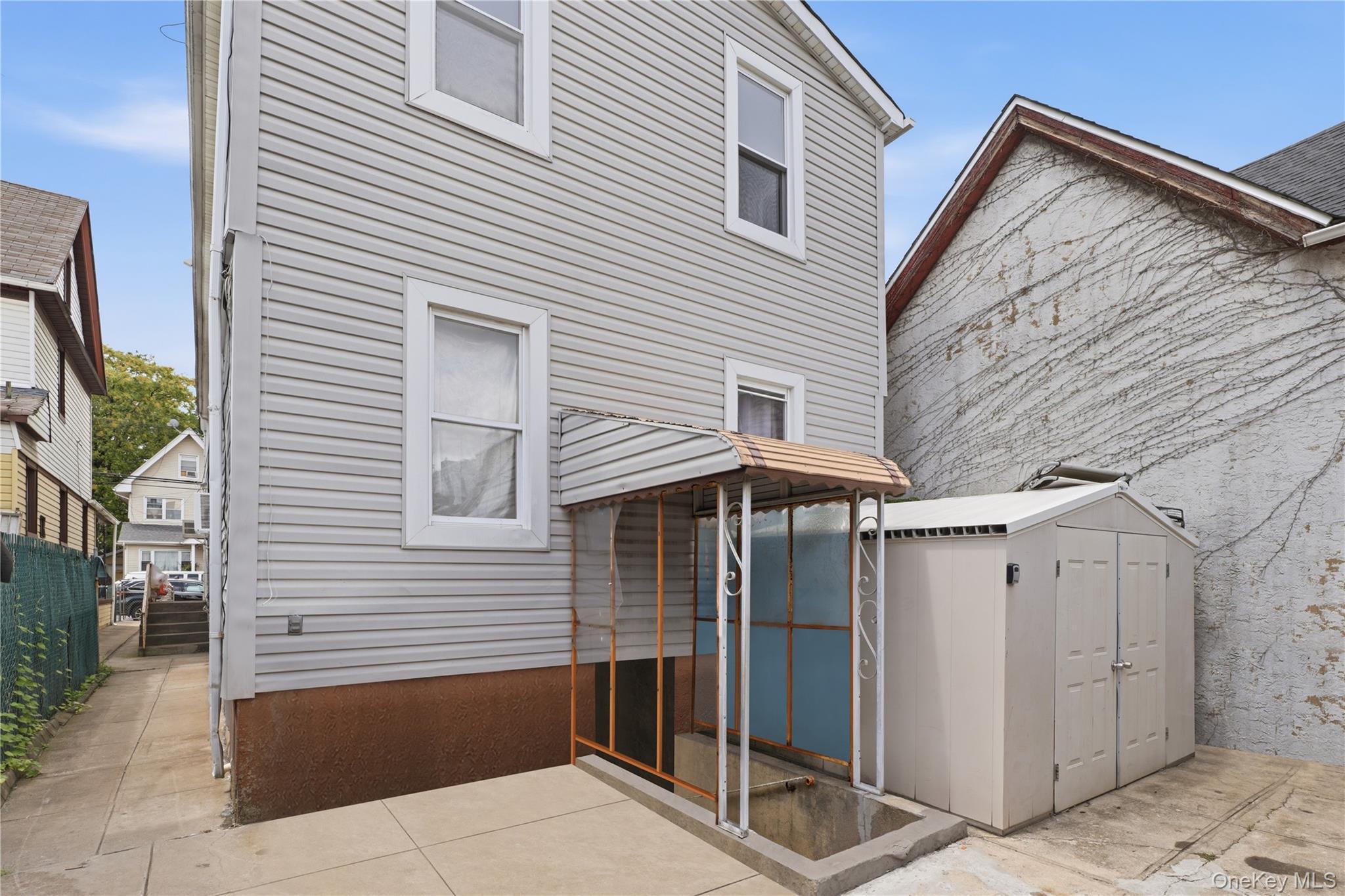 Single Family Cresskill Place Queens, NY 11435, MLS-1033276-22