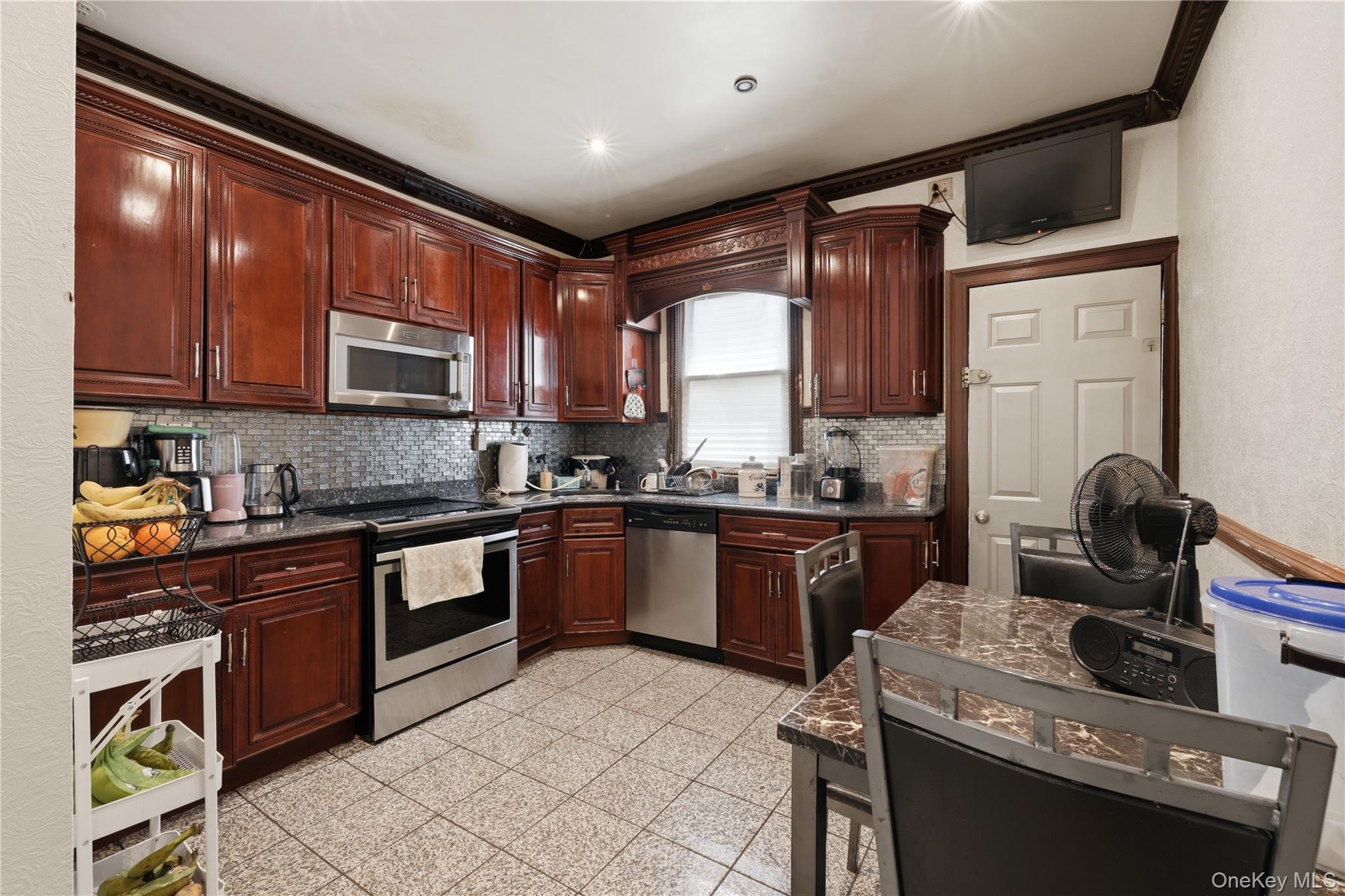 Single Family Cresskill Place Queens, NY 11435, MLS-1033276-3