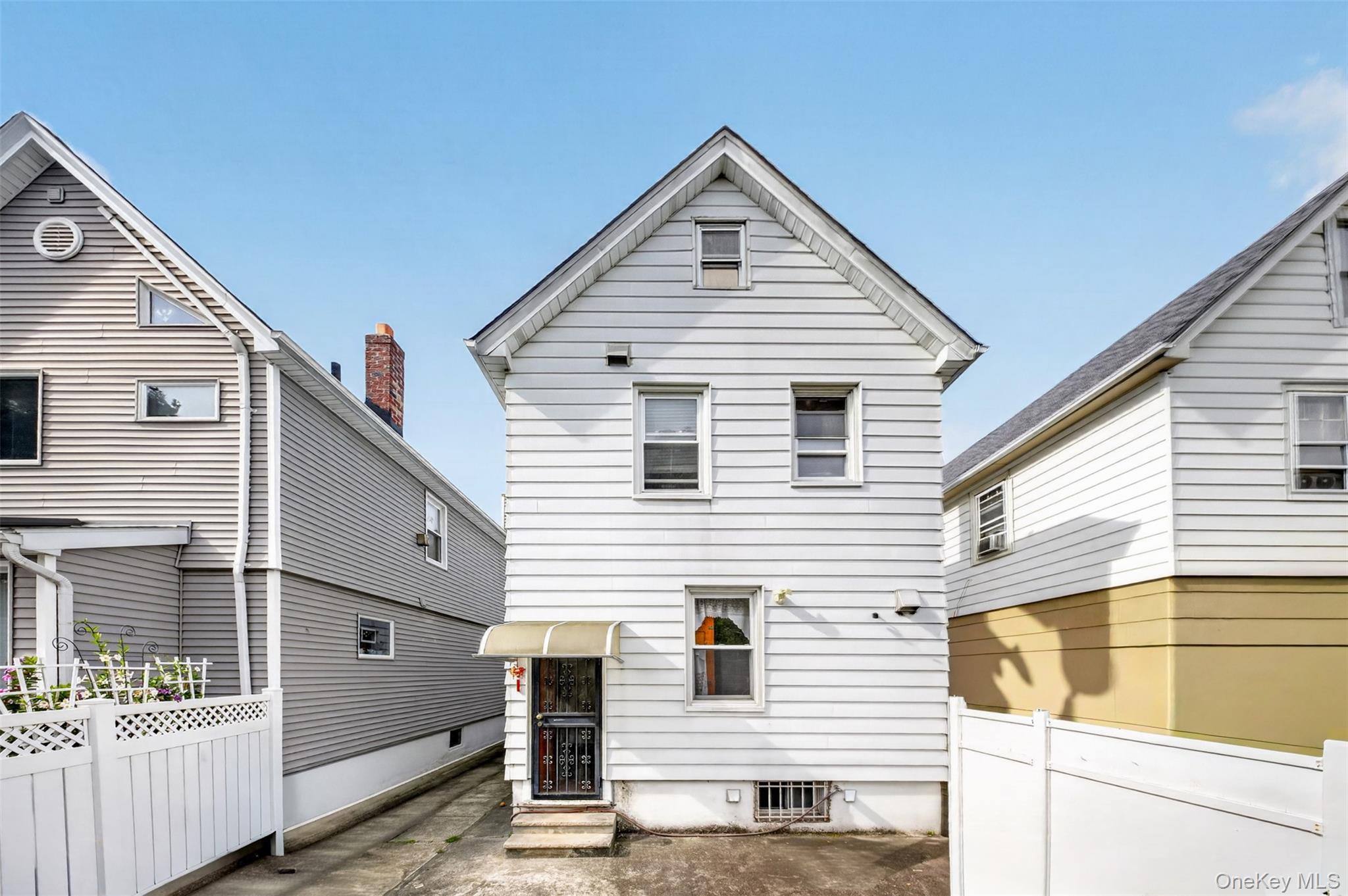 Single Family Manse Street Queens, NY 11375, MLS-1033288-23