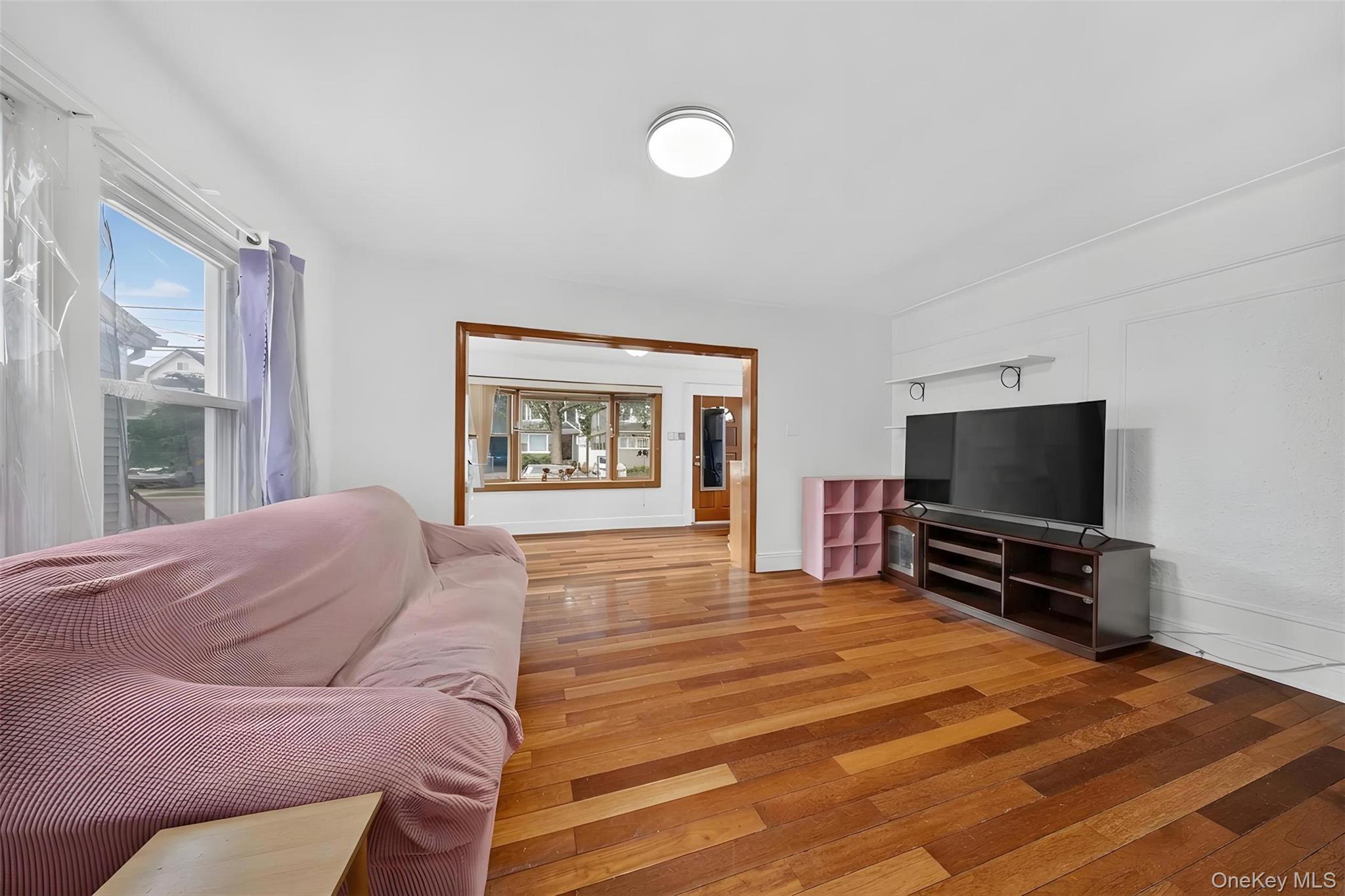 Single Family Manse Street Queens, NY 11375, MLS-1033288-5