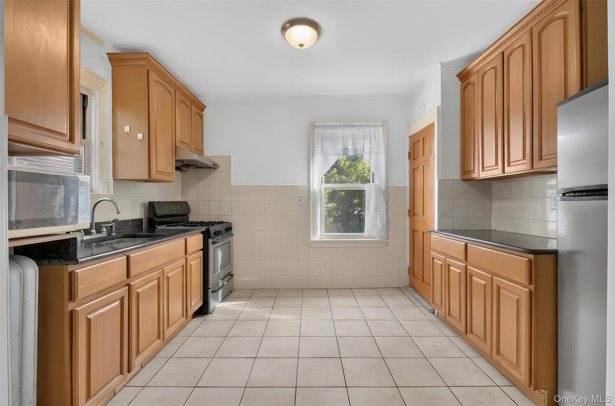 Single Family Manse Street Queens, NY 11375, MLS-1033288-8