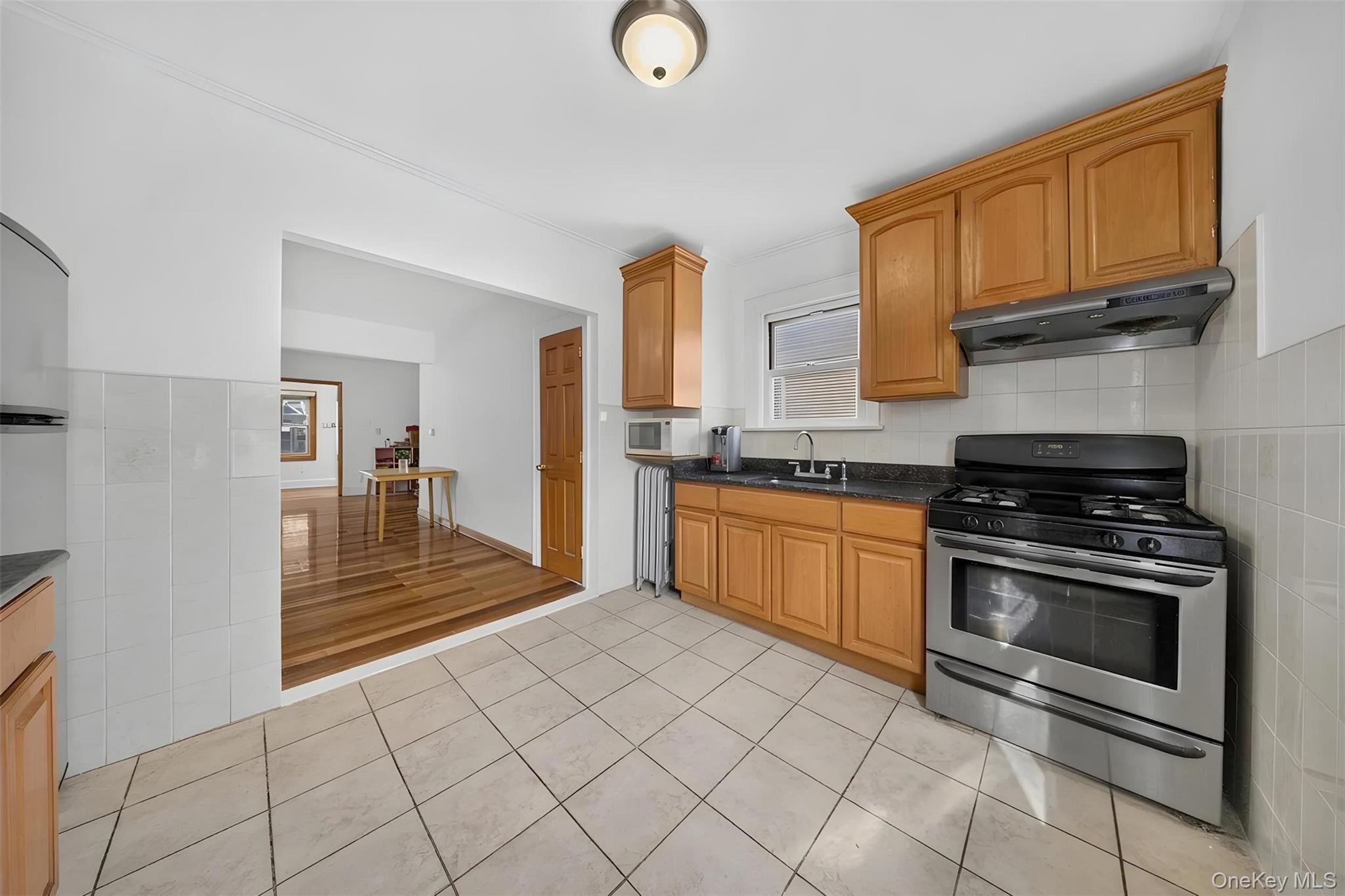 Single Family Manse Street Queens, NY 11375, MLS-1033288-9