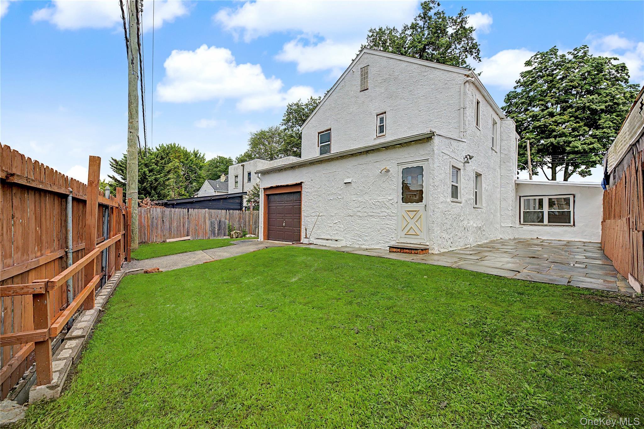 Single Family Longmeadow Road  Westchester County, NY 10704, MLS-1033294-11