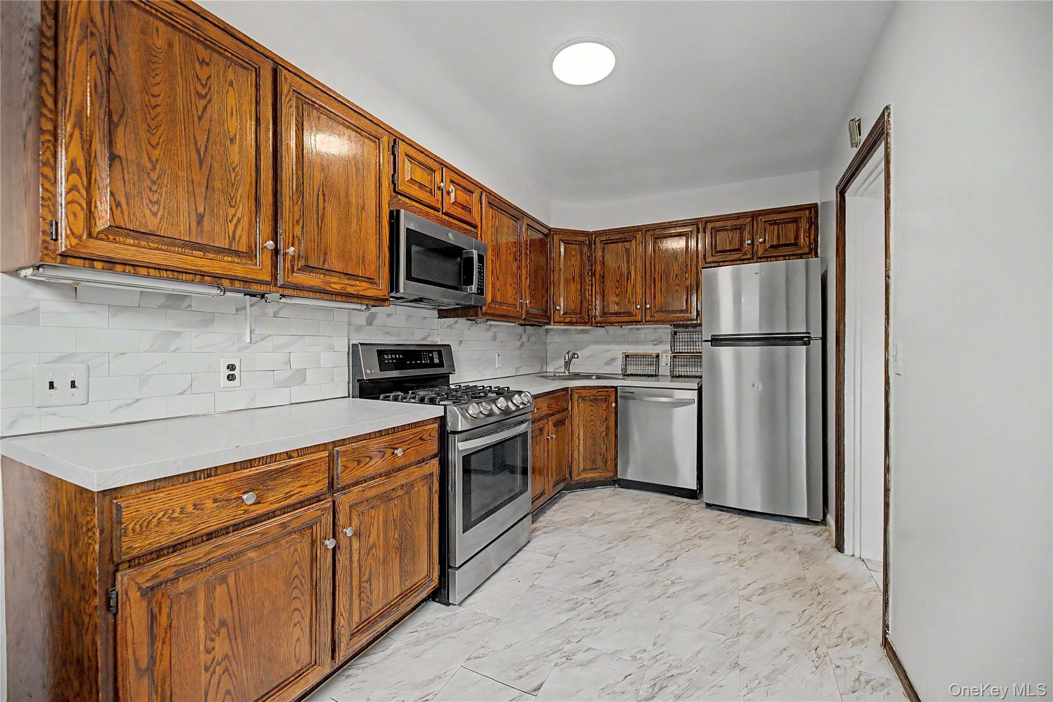 Single Family Longmeadow Road  Westchester County, NY 10704, MLS-1033294-18