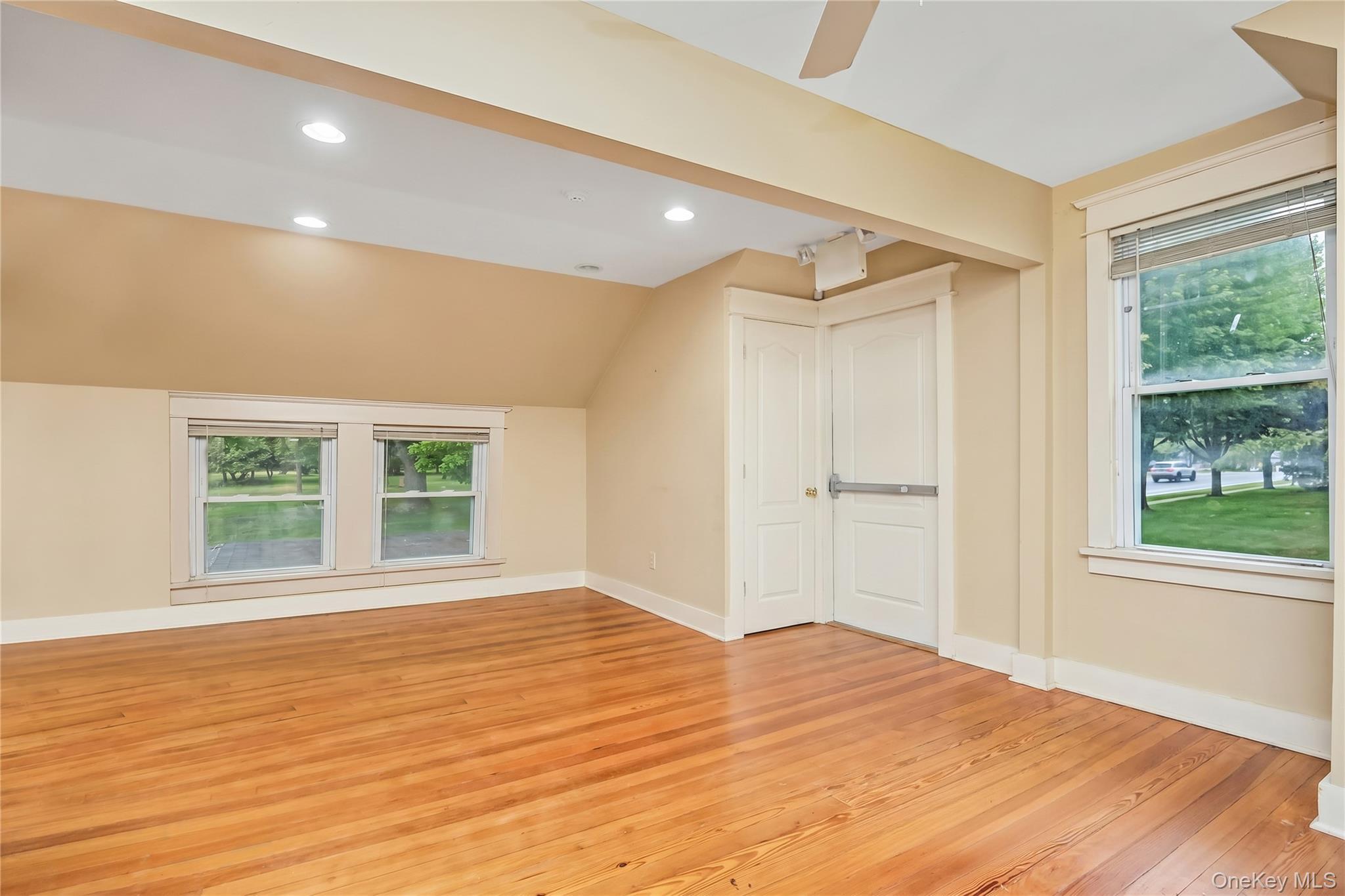 Single Family Middle Country Road  Suffolk County, NY 11953, MLS-1033309-10