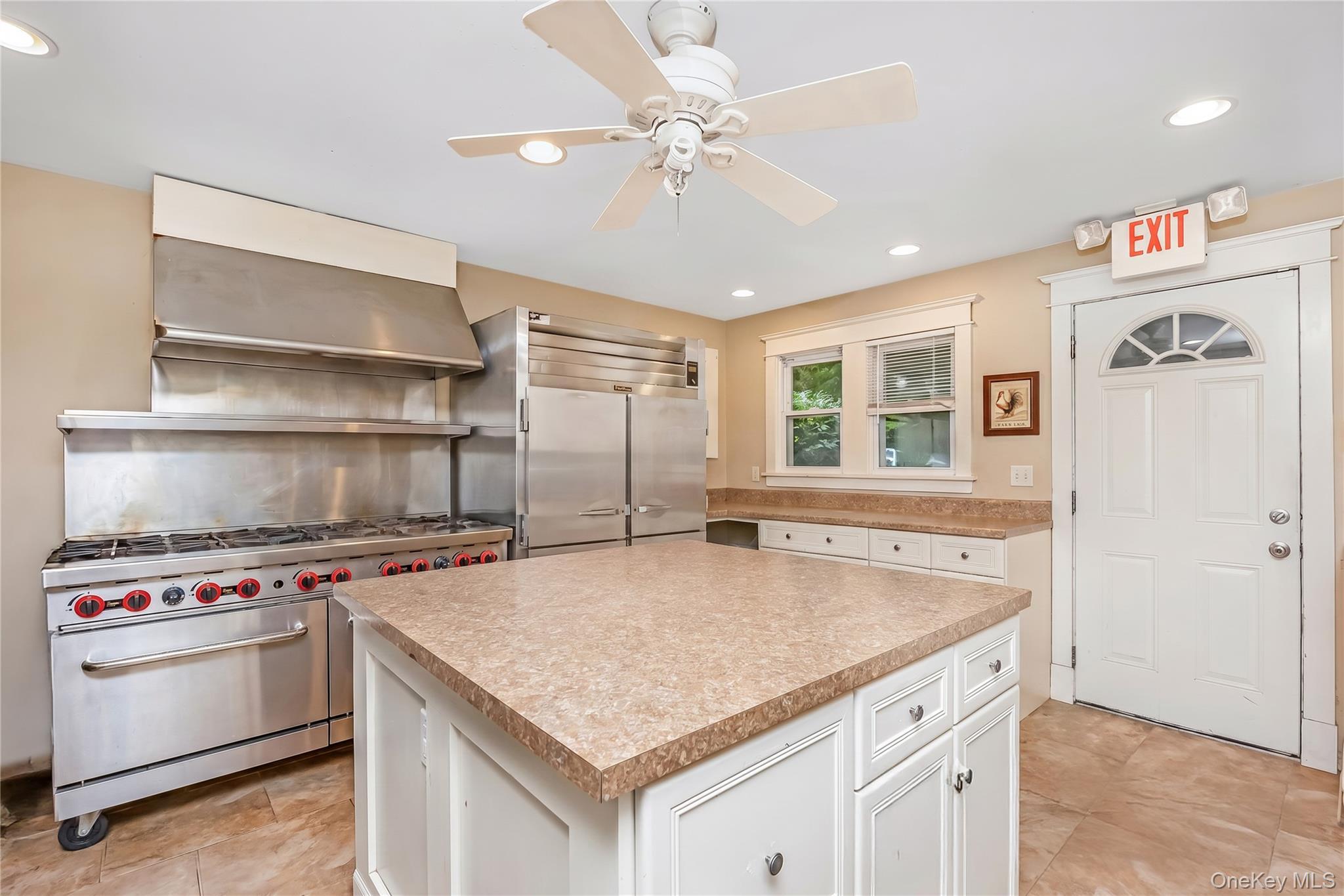 Single Family Middle Country Road  Suffolk County, NY 11953, MLS-1033309-5